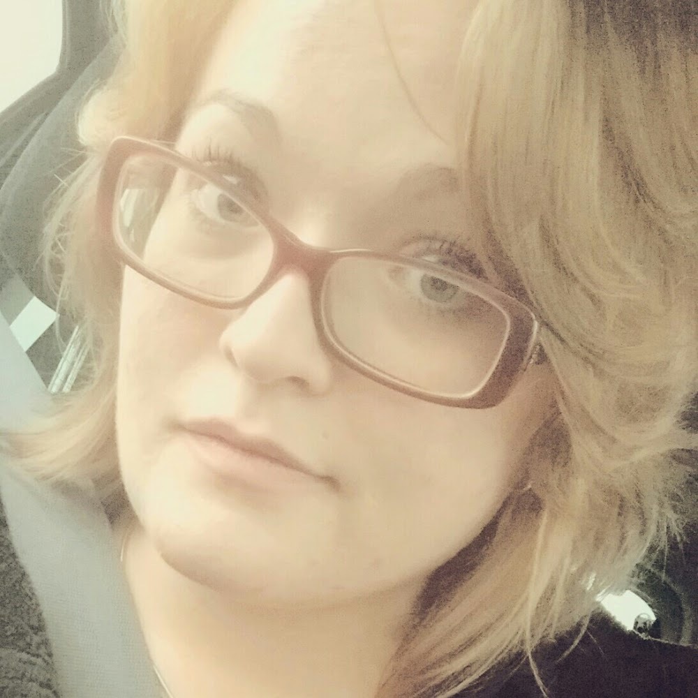 Meet your Posher, Abi